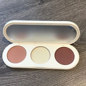 Farmasi Blush Palette - Pink, Cream, Brown
